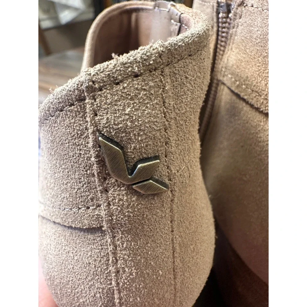 Koolaburra by UGG Shazi‎ Taupe Suede Block Heel Ankle Booties Womens 9